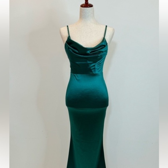 New with tags!  TEST OF TIME MAXI DRESS GREEN | Size S - Picture 2 of 4